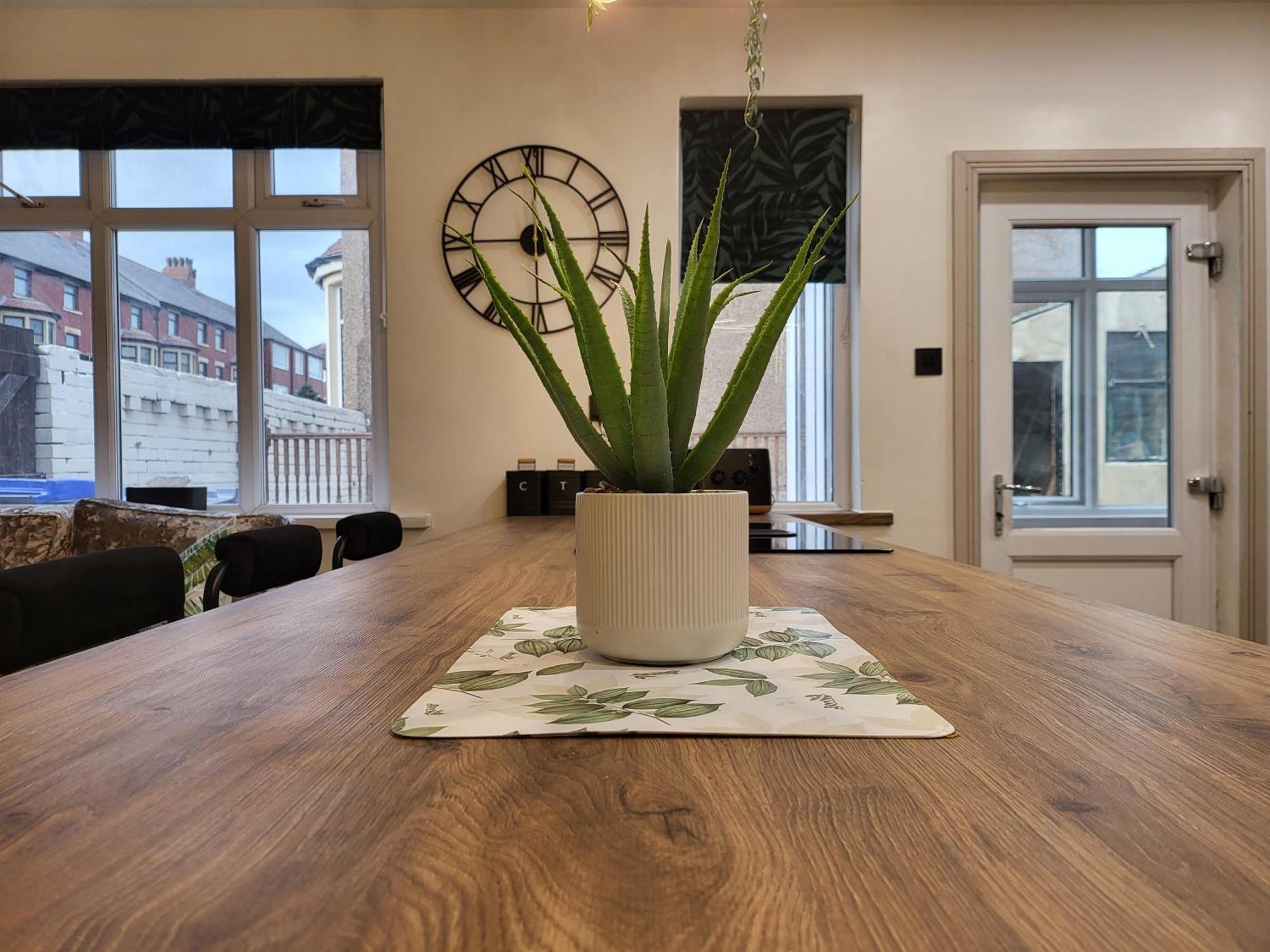 Country Style Modern Self Catering 3 Bedroom Bungalow In Blackpool Zewnętrze zdjęcie